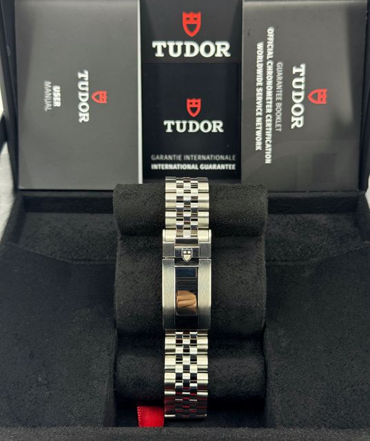 Tudor Black Bay 54 M79000-0001 Image 3